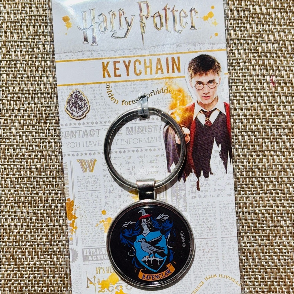 *NEW* HARRY POTTER Ravenclaw 🐦‍⬛ Keychain